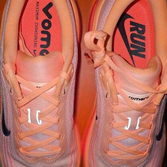 Nike Men's Vomero Plus 12.5 - Picture 4 of 8